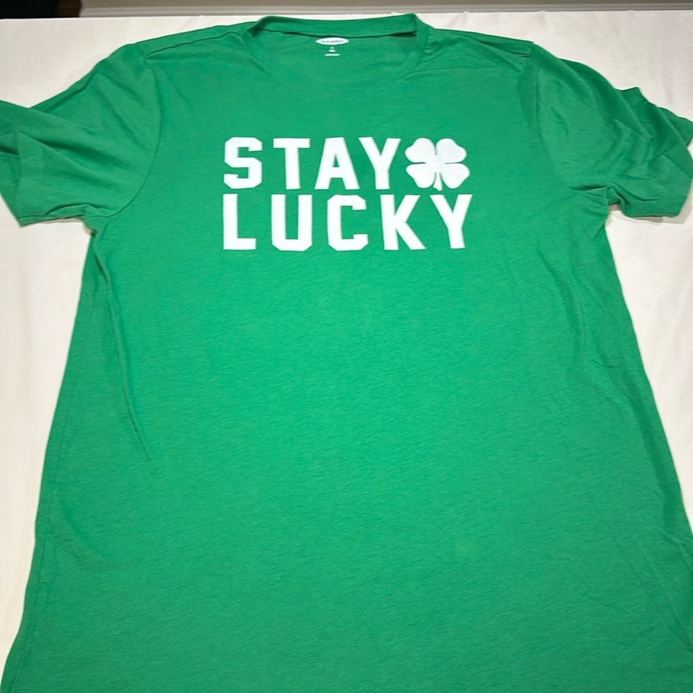 Men’s Graphic Tee “Stay Lucky ” Size, L Tall